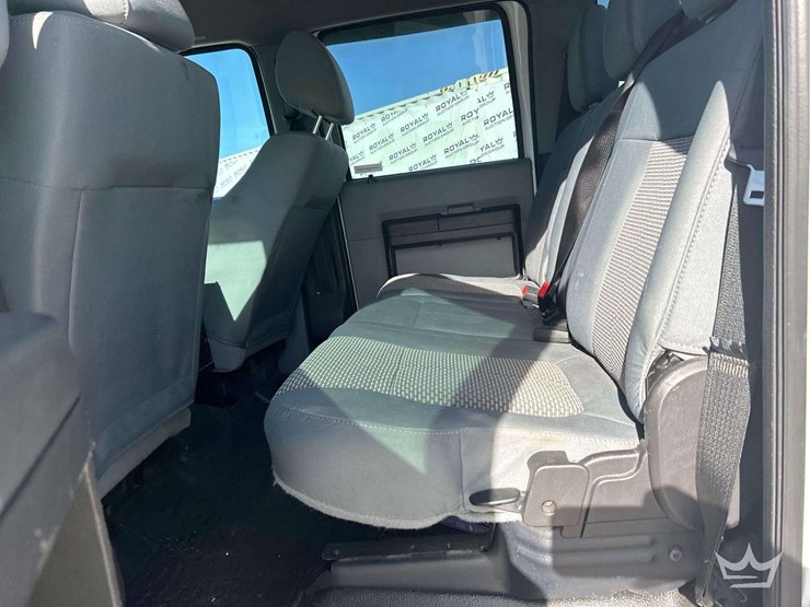 2015-ford-f-250-crew-cab-pickup-truck-image-22