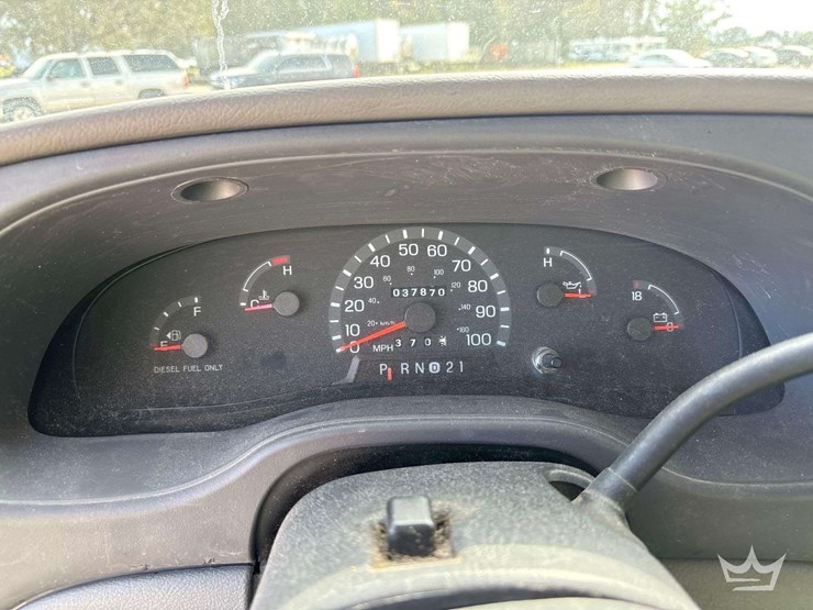 2002-ford-e-450-enclosed-service-van-image-15