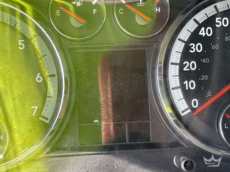 2010-dodge-ram-4x4-crew-cab-pickup-truck-image-6