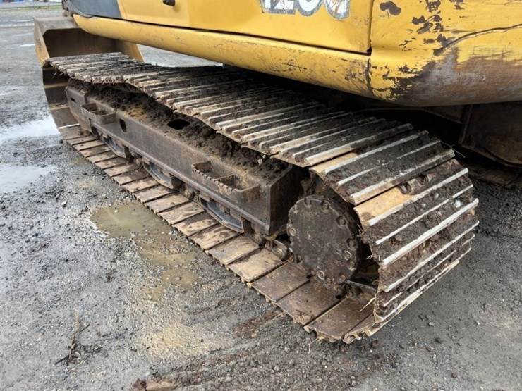 2007-deere-120c-image-23