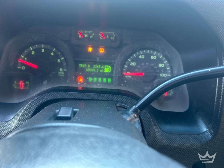 2013-ford-e-150-passenger-van-image-13