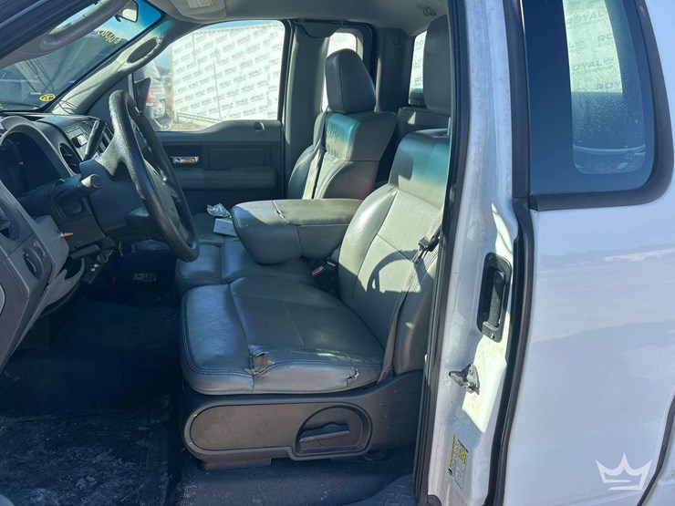 2007-ford-f-150-ext.-cab-pickup-truck-image-7