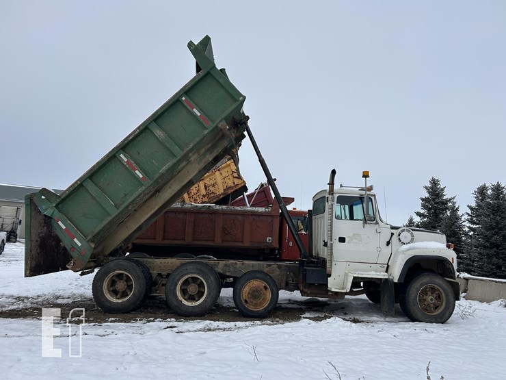 1997-ford-lt8000-image-4