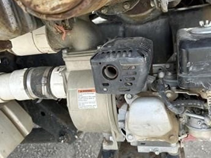 1985-freightliner-fld120-image-37