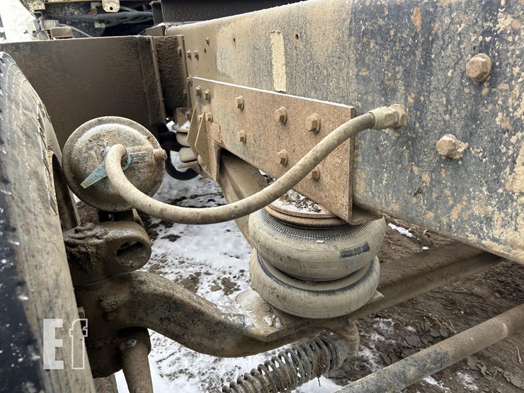 1997-ford-lt8000-image-60