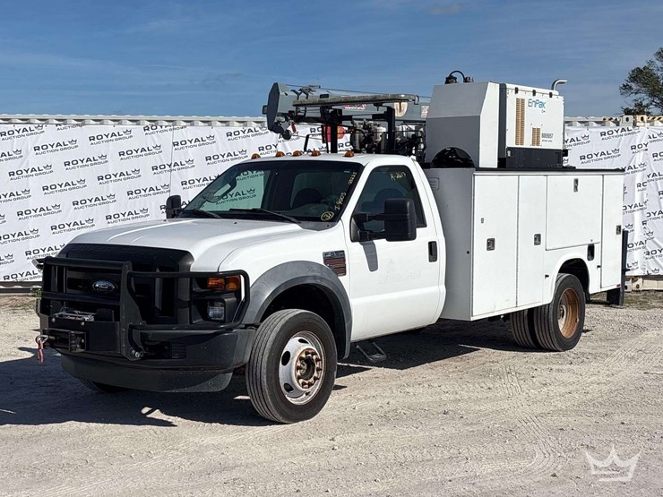 2010-ford-f-550-4x4-venturo-ht40kx-3-ton-crane-mechanics-truck-image-2