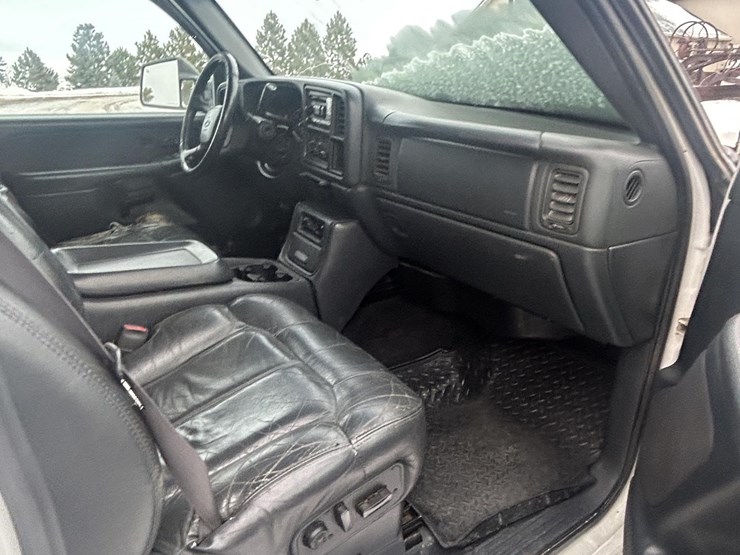 2001-chevrolet-silverado-2500hd-image-5