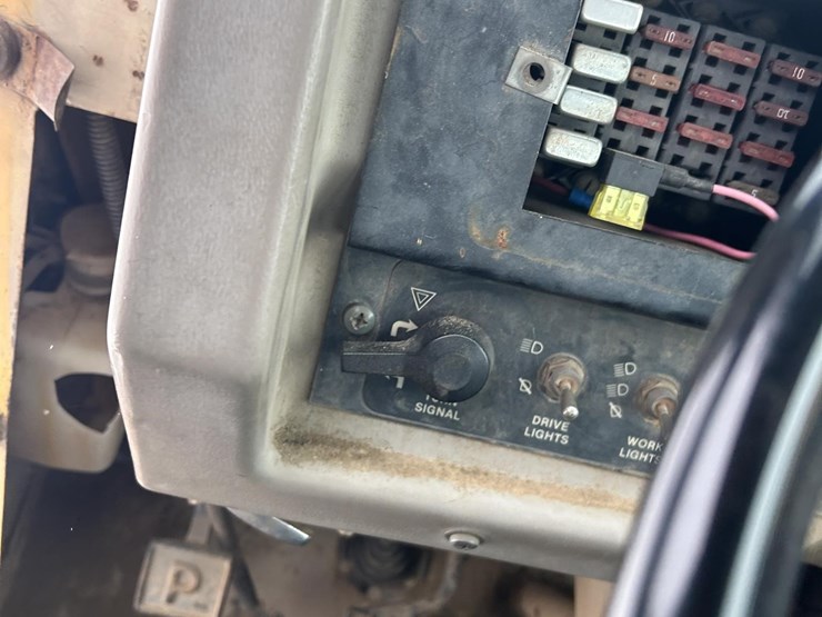 1991-deere-862b-image-46