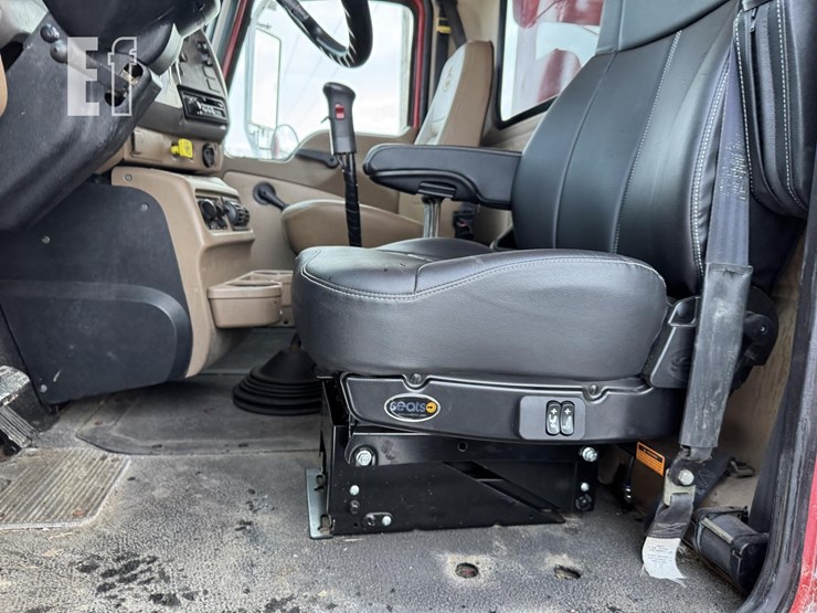 2004-mack-granite-cv713-image-50