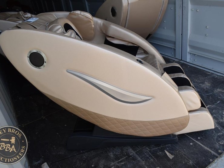 future-massage-chair-image-4