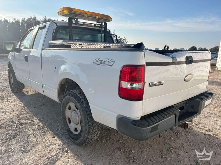 2007-ford-f-150-4x4-ext.-cab-pickup-truck-image-4
