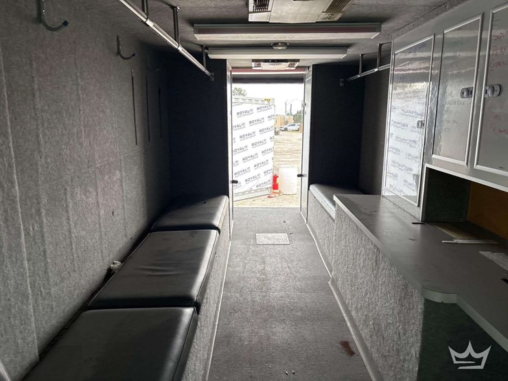 2001-workhorse-custom-chassis-p42-delivery-truck-image-43