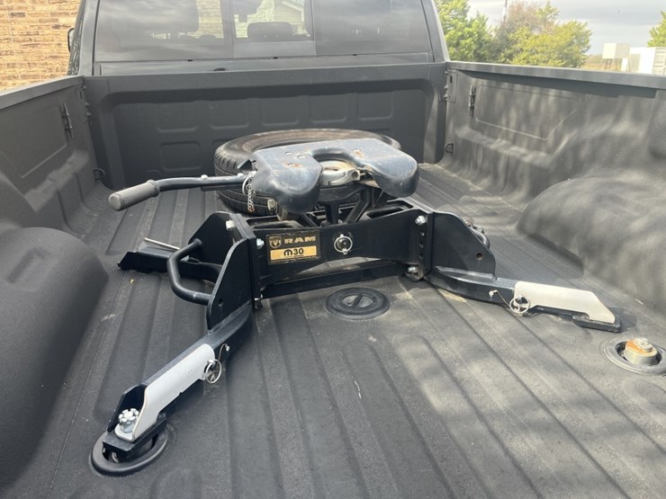 2022-dodge-3500-image-10