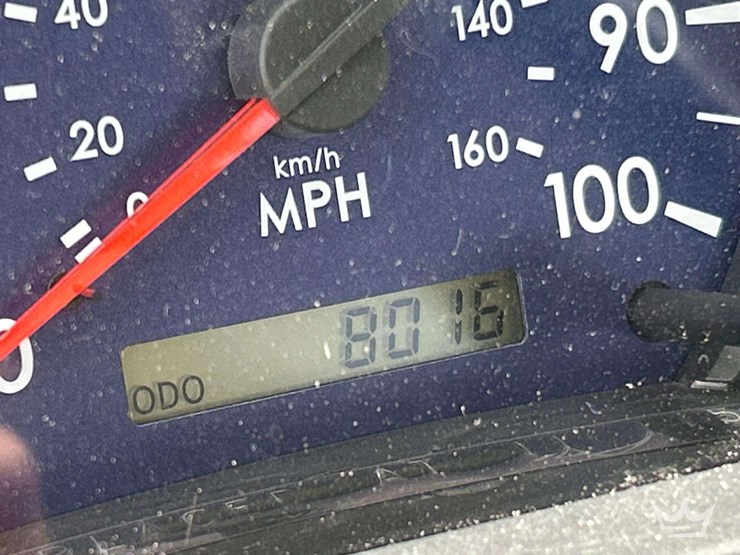 2005-mitsubishi-fuso-fe84d-auto-crane-3203-prx-3,200-lb-crane-utility-truck-image-6