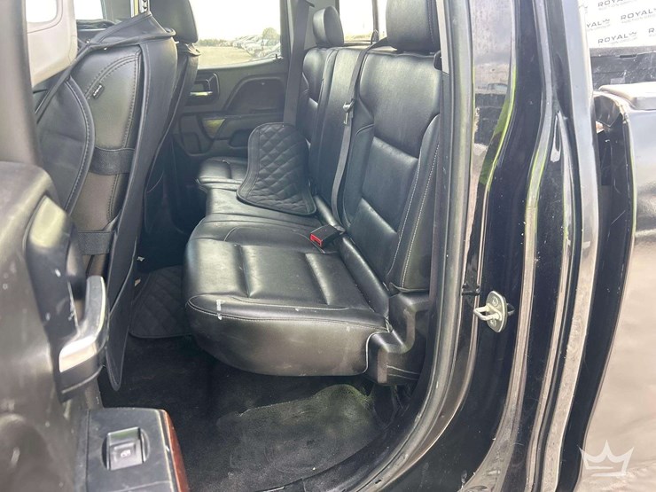 2014-gmc-sierra-slt-crew-cab-pickup-truck-image-17