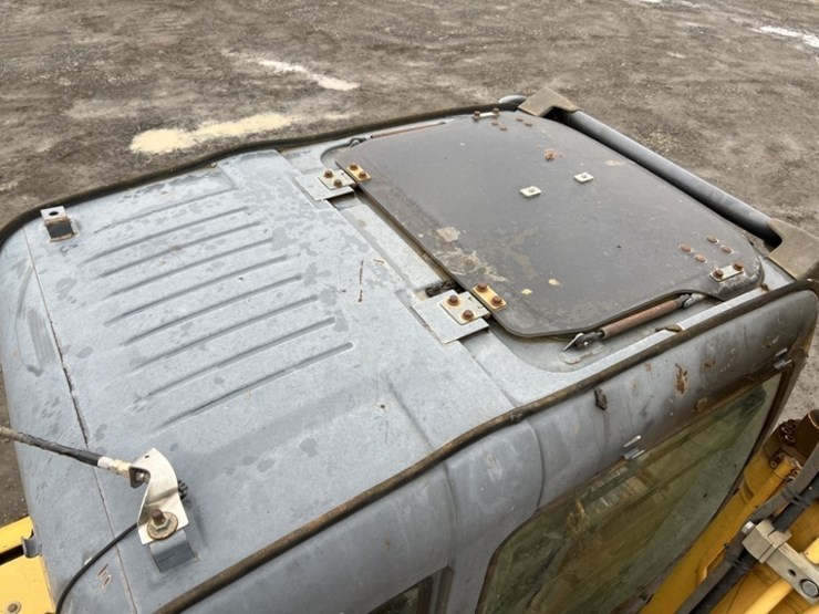 2007-deere-120c-image-35