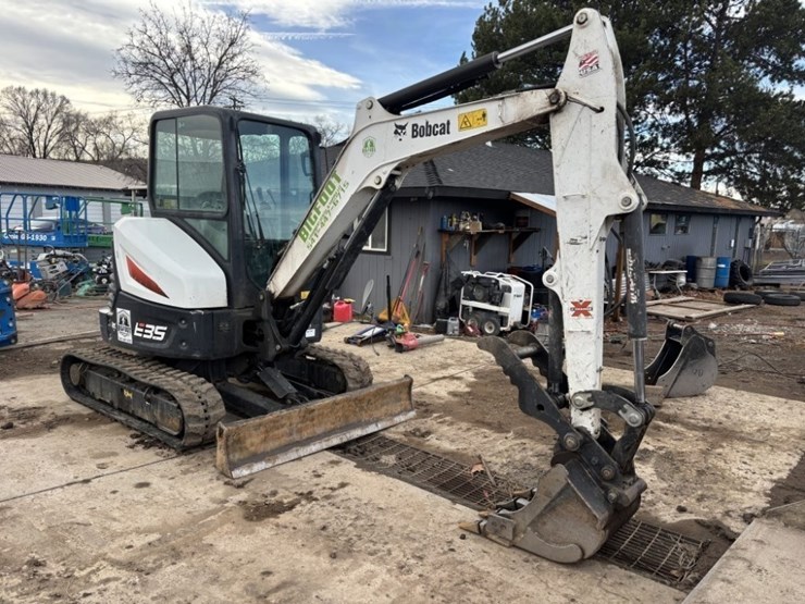 2019-bobcat-e35-image-7