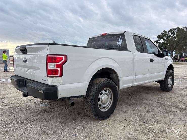 2019-ford-f-150-4x4-ext.-cab-pickup-truck-image-3