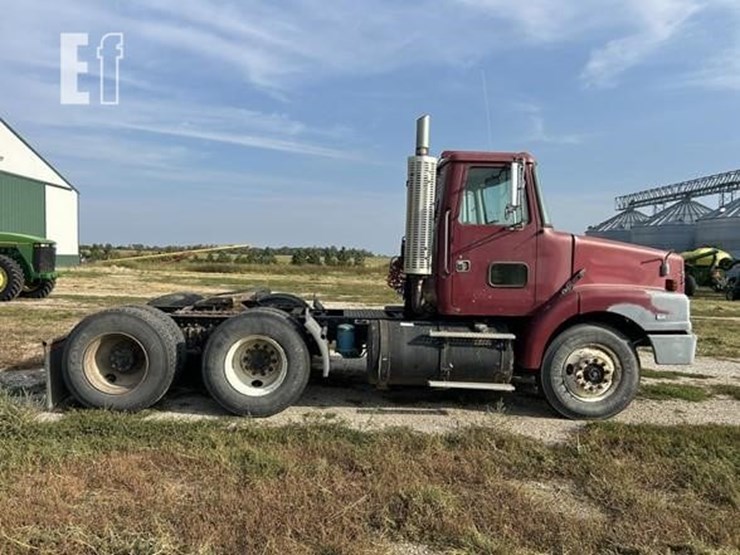 1994-white/gmc-wg64t-image-3