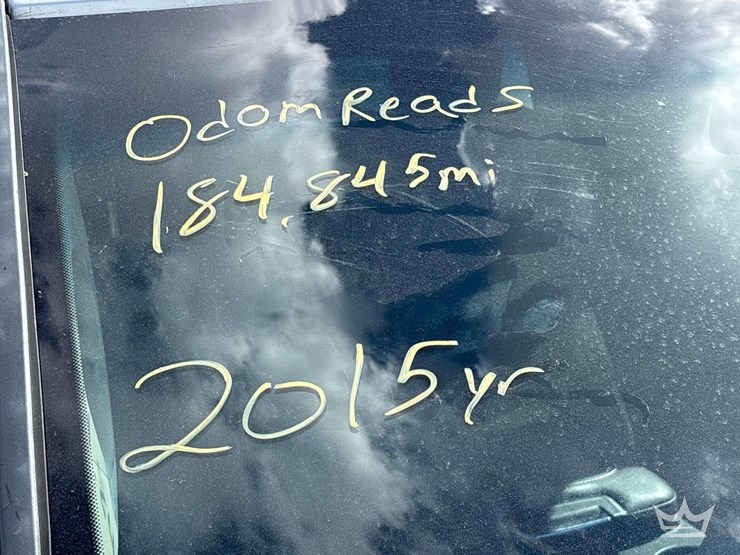 2015-ram-1500-crew-cab-pickup-truck-image-24