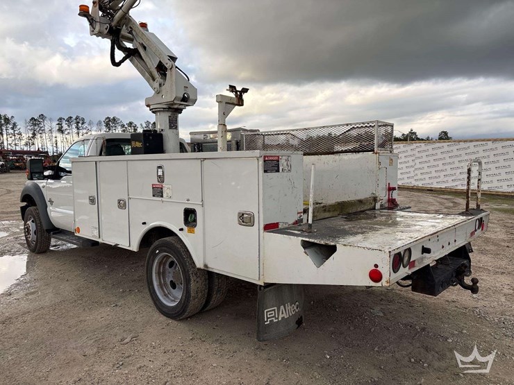 2016-ford-f-550-altec-at233p-35ft-bucket-truck-image-4