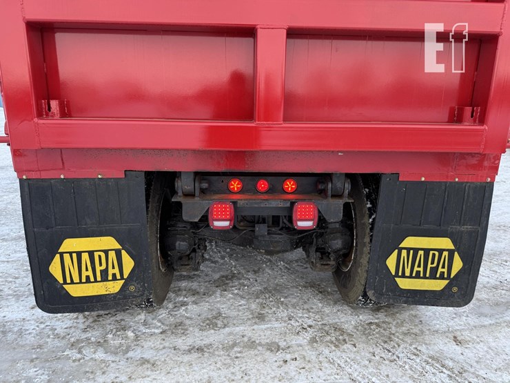 2004-mack-granite-cv713-image-61