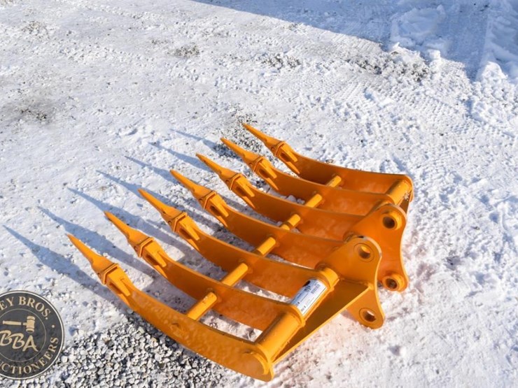 caterpillar-305-image-5