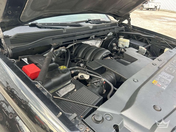 2014-gmc-sierra-slt-crew-cab-pickup-truck-image-8