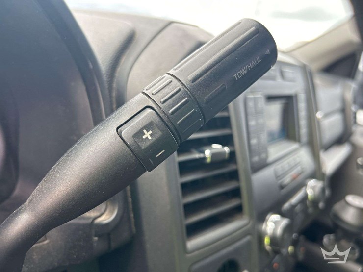 2017-ford-f-550-service-truck-image-14