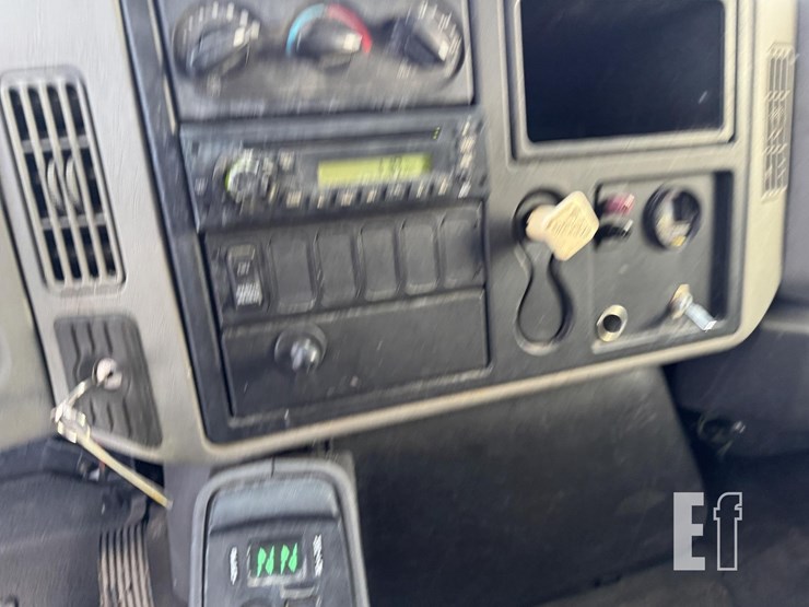 international-durastar-4400-image-54