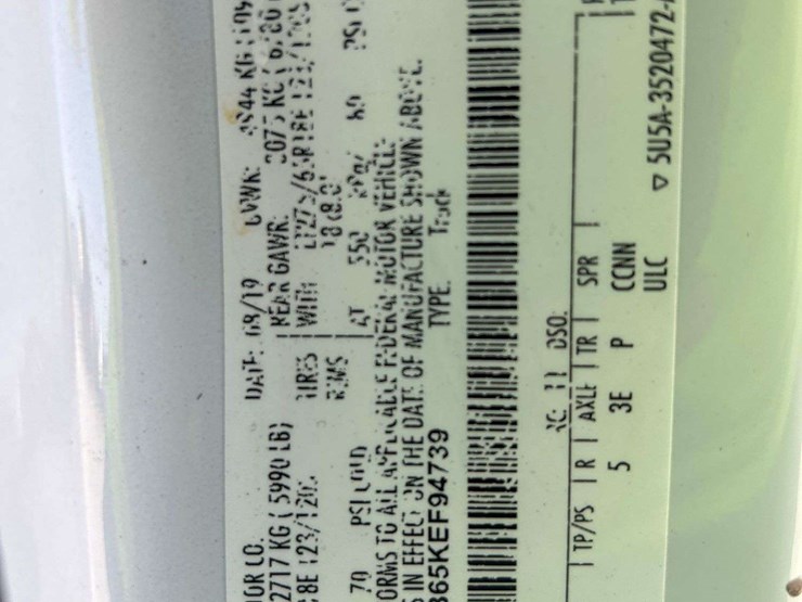 2019-ford-f-350-4x4-crew-cab-pickup-truck-image-4