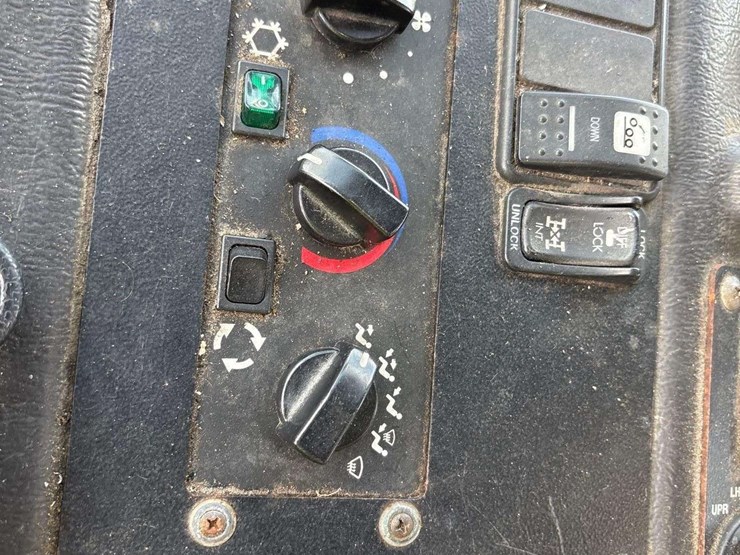 2017-autocar-xpeditor-t/a-heil-v-161-front-loader-garbage-truck-image-19