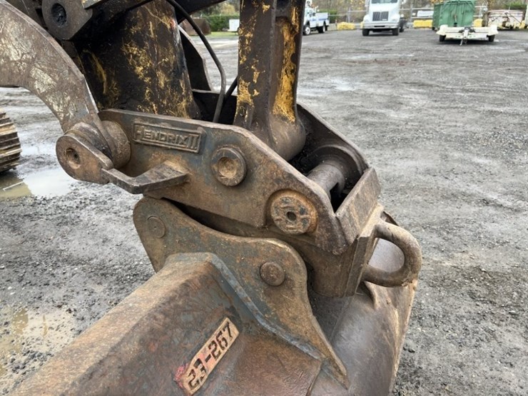 2007-deere-120c-image-15