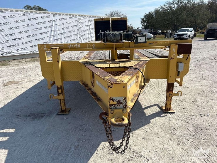 2016-textron-t/a-15-ton-flatbed-equipment-trailer-image-8