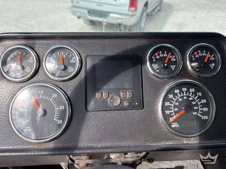 2017-autocar-xpeditor-t/a-heil-v-161-front-loader-garbage-truck-image-13