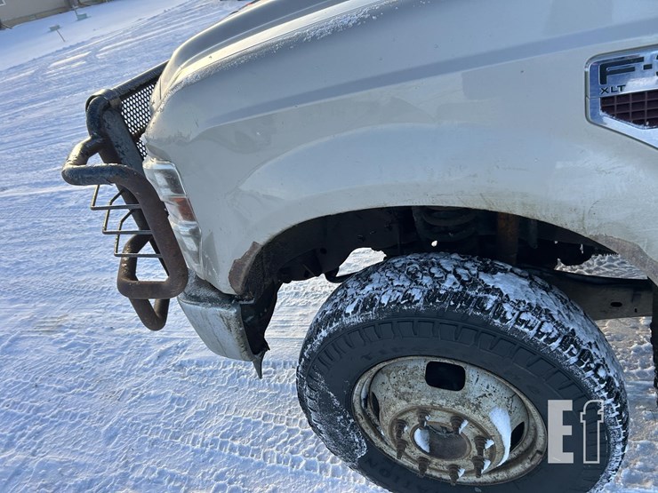 ford-f350-xlt-image-8