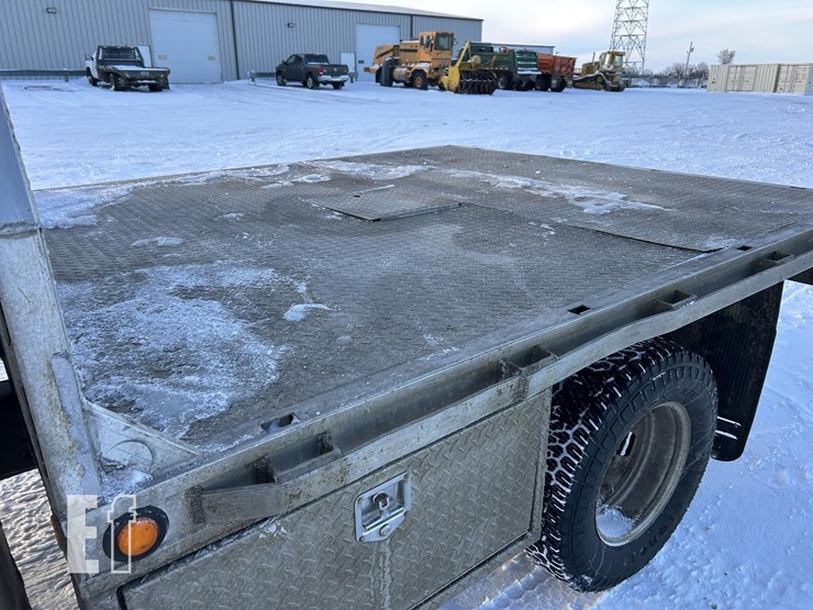 ford-f350-xlt-image-25