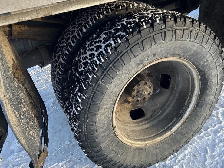 ford-f350-xlt-image-34