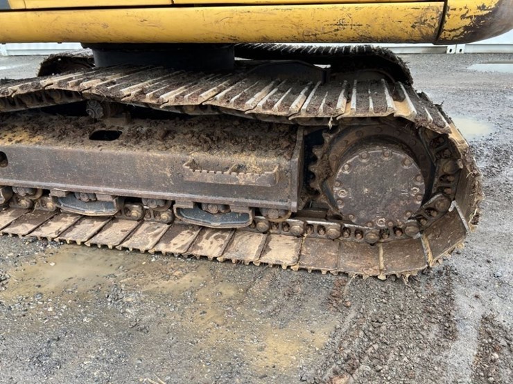 2007-deere-120c-image-22