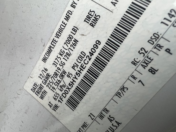 2017-ford-f550-image-10