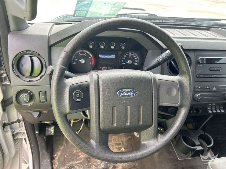 2016-ford-f-550-venturo-ht40kxx-3-ton-crane-mechanics-truck-image-11