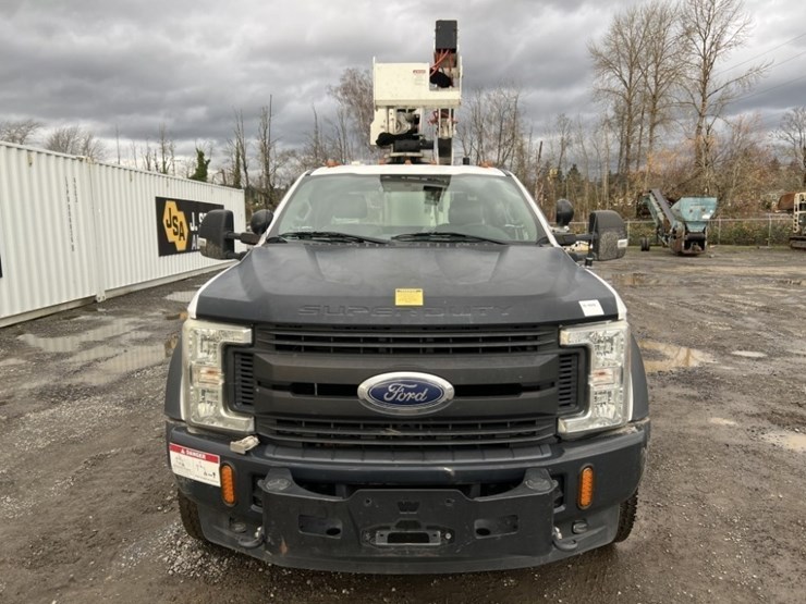 2017-ford-f550-image-8