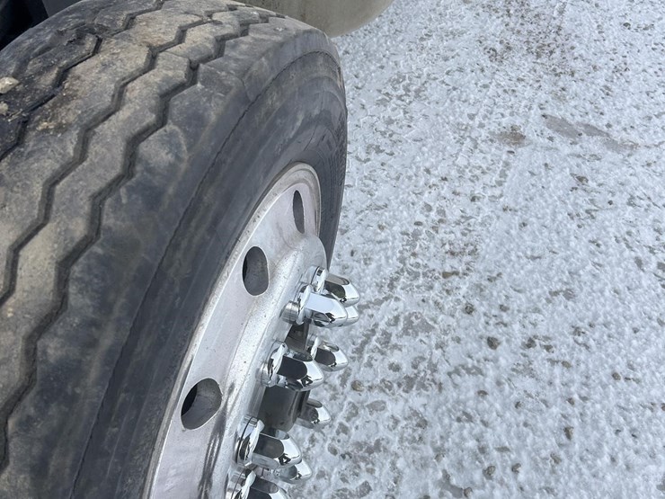 1997-peterbilt-357-image-51