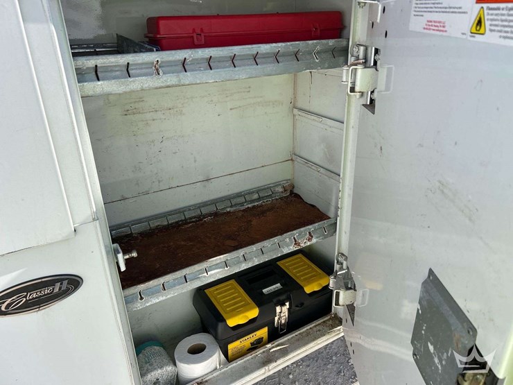 2014-ford-f-250-ext.-cab-service-truck-image-31