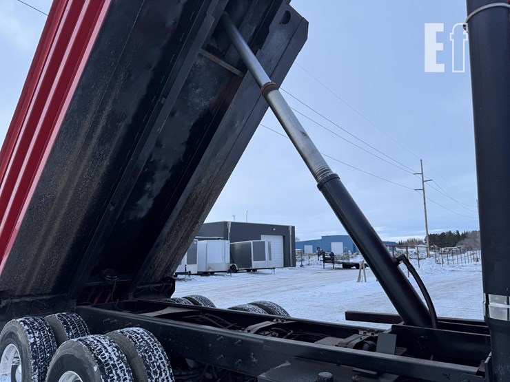 2004-mack-granite-cv713-image-91