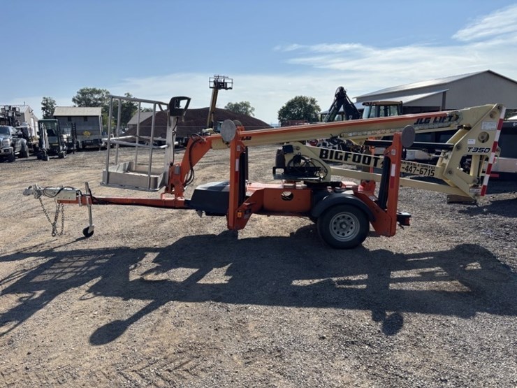 2023-jlg-t350-image-4