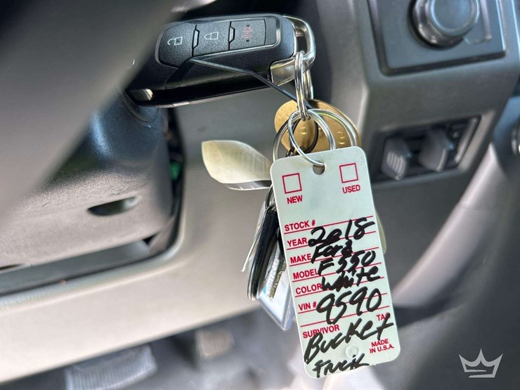 2018-ford-f-550-4x4-altec-at37g-forestry-chipper-bucket-truck-image-31