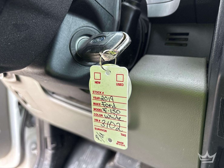 2019-ford-f-150-4x4-ext.-cab-pickup-truck-image-33