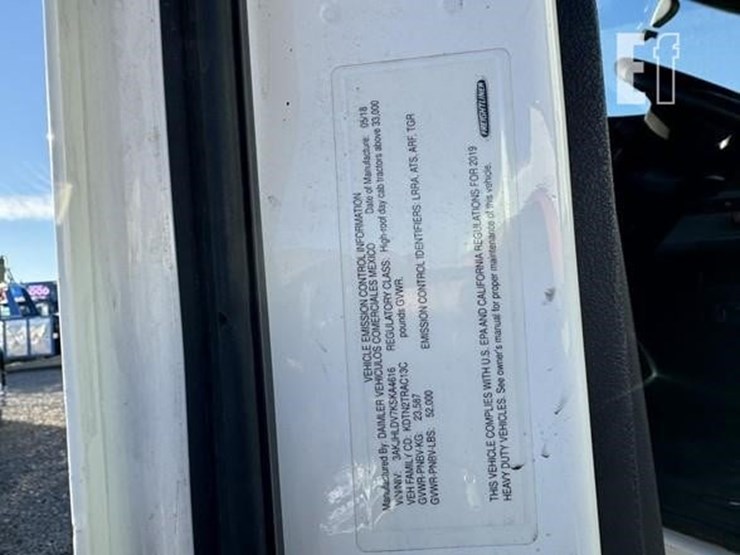 2019-freightliner-cascadia-126-image-46