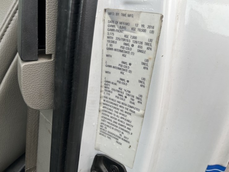 2017-ford-f550-image-30